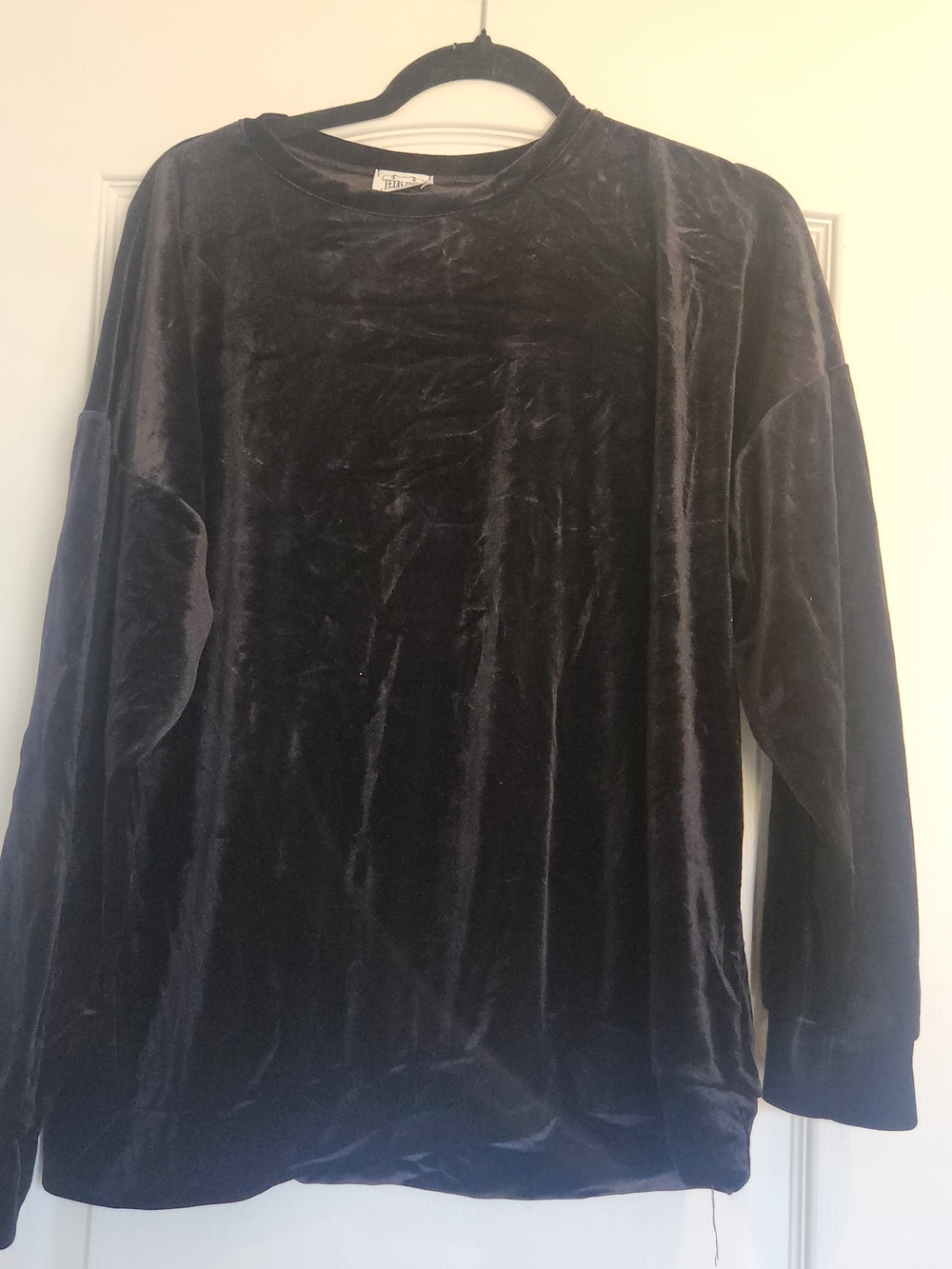 Texas True Threads Velvet Long Sleeve Pullover L Euc